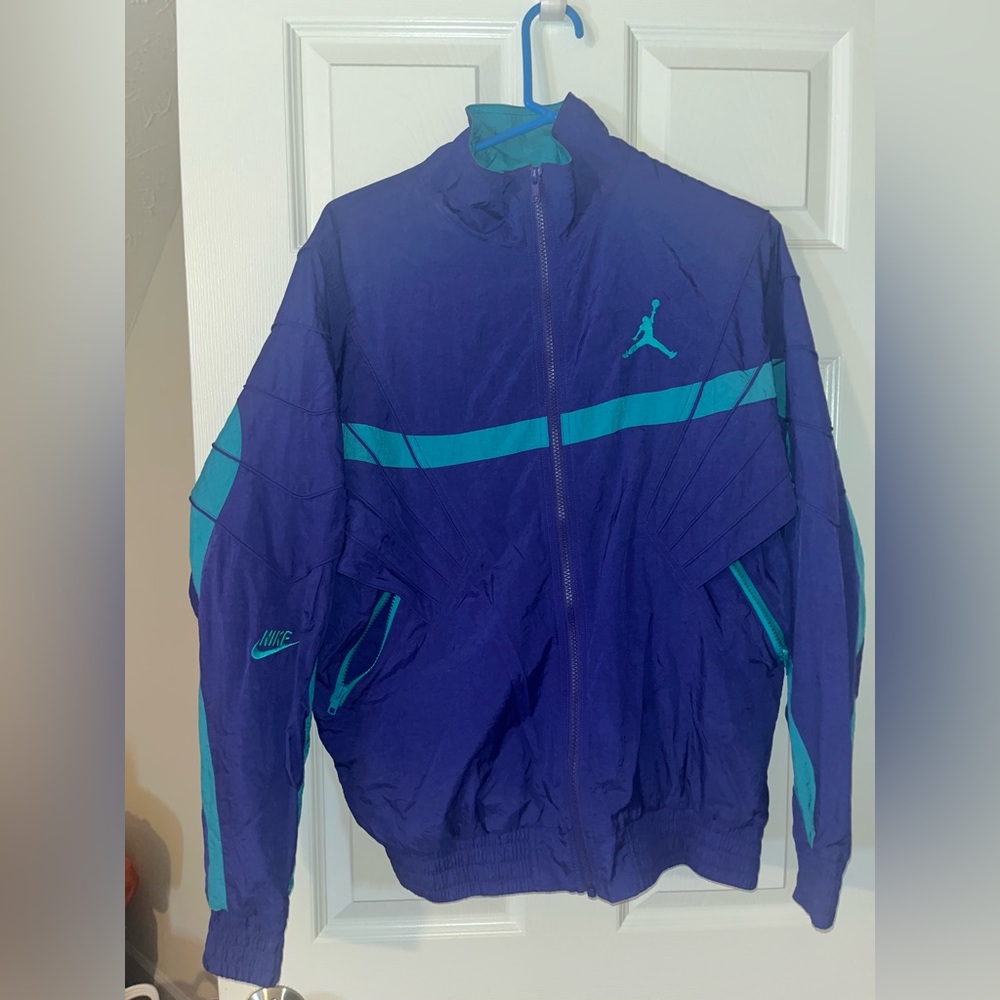 Vintage Jordan warmup windbreaker